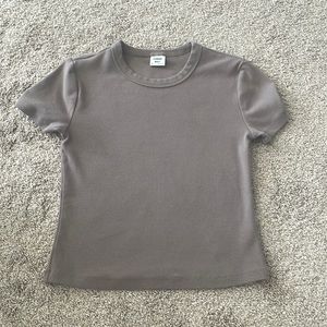 basic brown top, aritzia brand